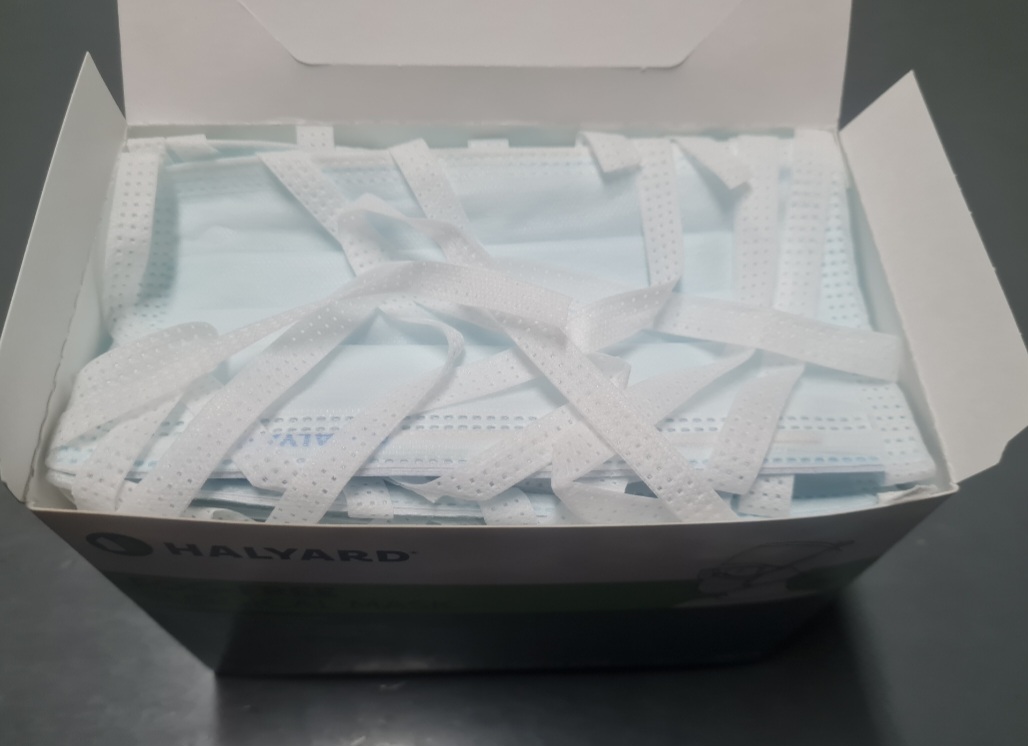 HALYARD HEALTH FOG-FREE SURGICAL MASKS (PACK OF 50) - Image 3